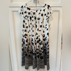 ELLE fit and flare short sleeve dress from Kohl’s size XL